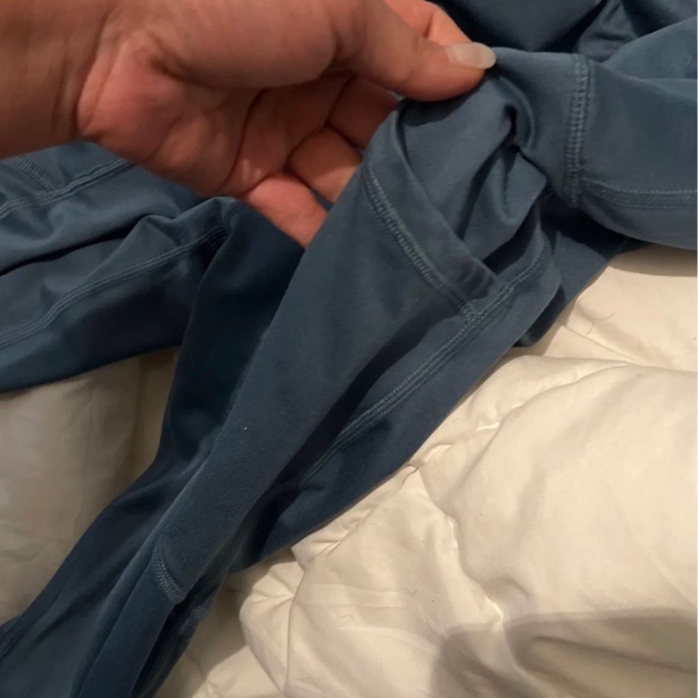 Velocity athletic leggings with pockets